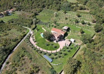 Foto 2 - Villa LOC TULLIANO
 
27, Castel Focognano - foto 2