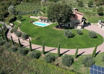 Foto 4 - Villa LOC TULLIANO
 
27, Castel Focognano - foto 4