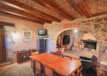 Foto 6 - Villa LOC TULLIANO
 
27, Castel Focognano - foto 6