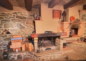 Foto 7 - Villa LOC TULLIANO
 
27, Castel Focognano - foto 7