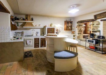 Foto 14 - Villa LOC TULLIANO
 
27, Castel Focognano - foto 14