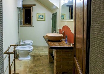 Foto 17 - Villa LOC TULLIANO
 
27, Castel Focognano - foto 17