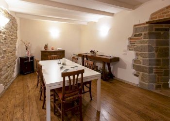 Foto 19 - Villa LOC TULLIANO
 
27, Castel Focognano - foto 19