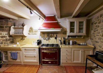 Foto 31 - Villa LOC TULLIANO
 
27, Castel Focognano - foto 31