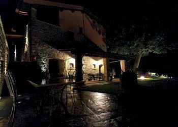 Foto 36 - Villa LOC TULLIANO
 
27, Castel Focognano - foto 36