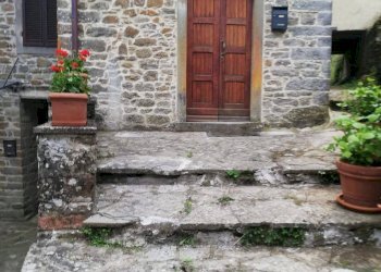 Foto 2 - Casa indipendente VIA MOLINO
 
38, Ortignano Raggiolo - foto 2