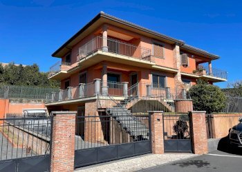 Foto 2 - Villa Via piave
 
snc, San Gregorio di Catania - foto 2