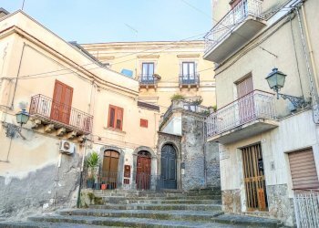 Foto 2 - Villa Piazza Enrico Cimbali
 
snc, Bronte - foto 2