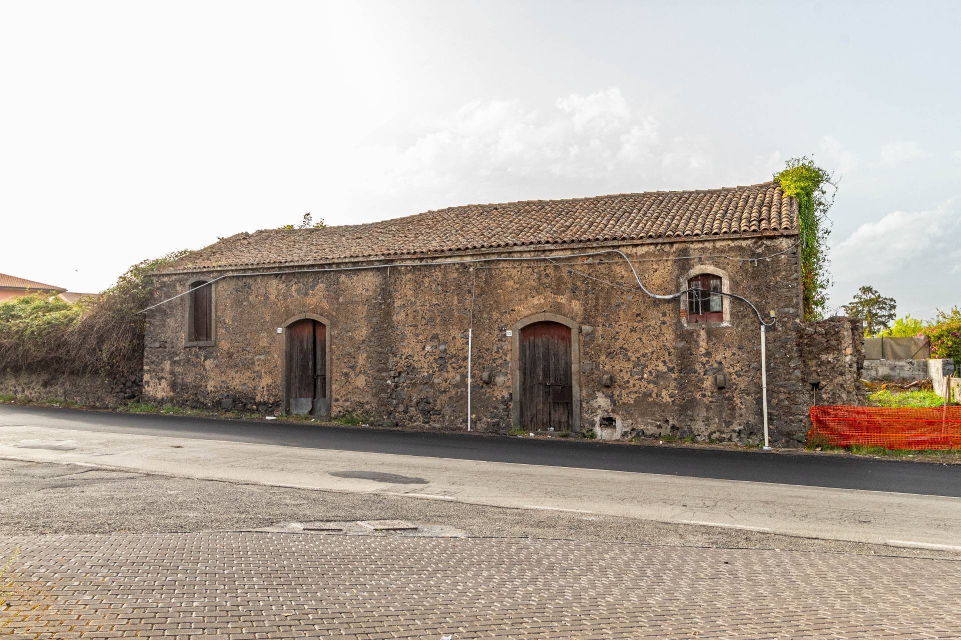 Foto 3 - Rustic Via Spirito Santo
 
snc, Aci Sant'Antonio - photo 3