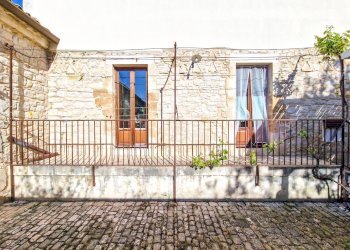 Foto 3 - Villa Viale Del Lavoro
 
snc, Scicli - foto 3