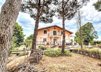 Foto 2 - Villa via vecchiuzzi
 
snc, Aci Bonaccorsi - foto 2