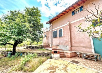 Foto 17 - Villa via vecchiuzzi
 
snc, Aci Bonaccorsi - foto 17