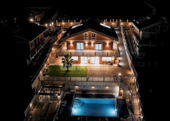 Foto 1 - Villa Torre Faro
 
snc, Messina - photo 1