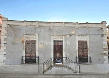 Foto 1 - Villa Via Gonzaga
 
168, Rosolini - foto 1