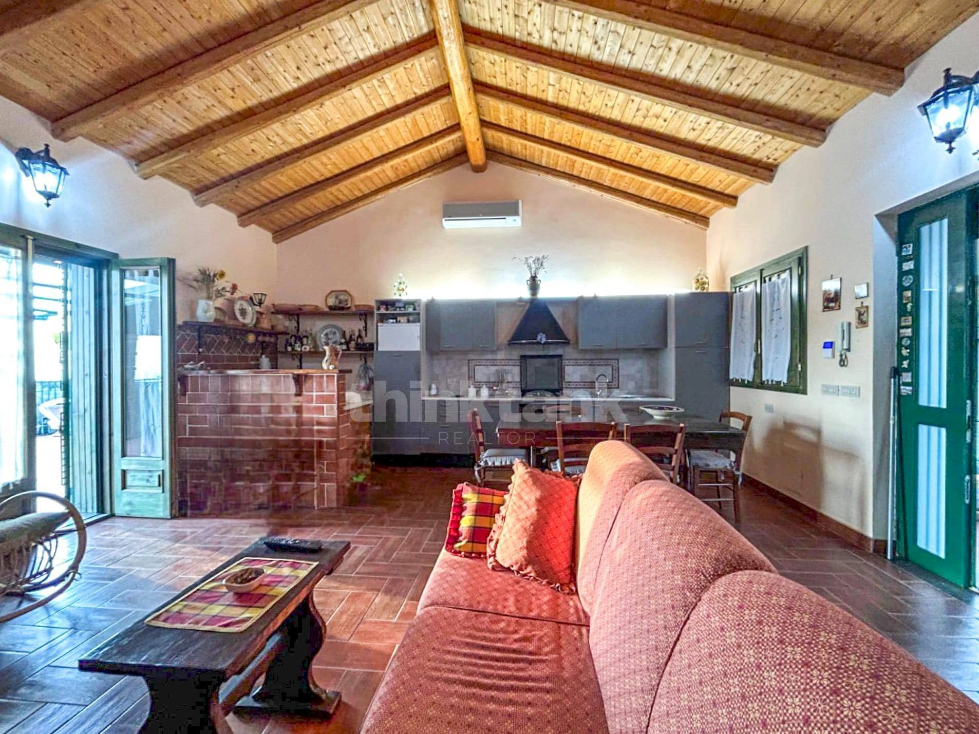 Foto 2 - Villa crovacchi
 
snc, Santa Maria di Licodia - foto 2