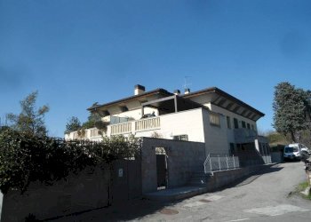 Facciata - Bilocale via di San Luca, Bologna (zona Colli) - foto 3