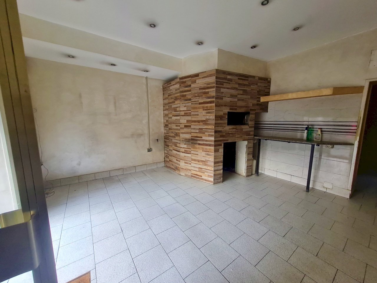 Foto 1 - Shop Ciserano - photo 1