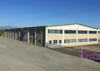 Foto 1 - Locale Commerciale via s. andrea
 
10, Camaiore - foto 1