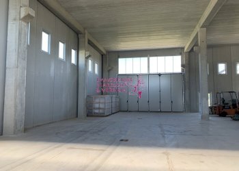 Foto 6 - Magazzino via dei Carpentieri
 
5, Camaiore - foto 6