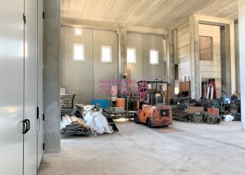 Foto 7 - Magazzino via dei Carpentieri
 
5, Camaiore - foto 7