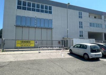 Foto 4 - Warehouse via dei Carpentieri
5, Camaiore - photo 4