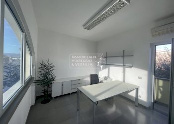 Foto 1 - Office via Aurelia Sud, Viareggio - photo 1