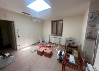 Foto 27 - Capannone Via S. Francesco
 
70, Viareggio - foto 26