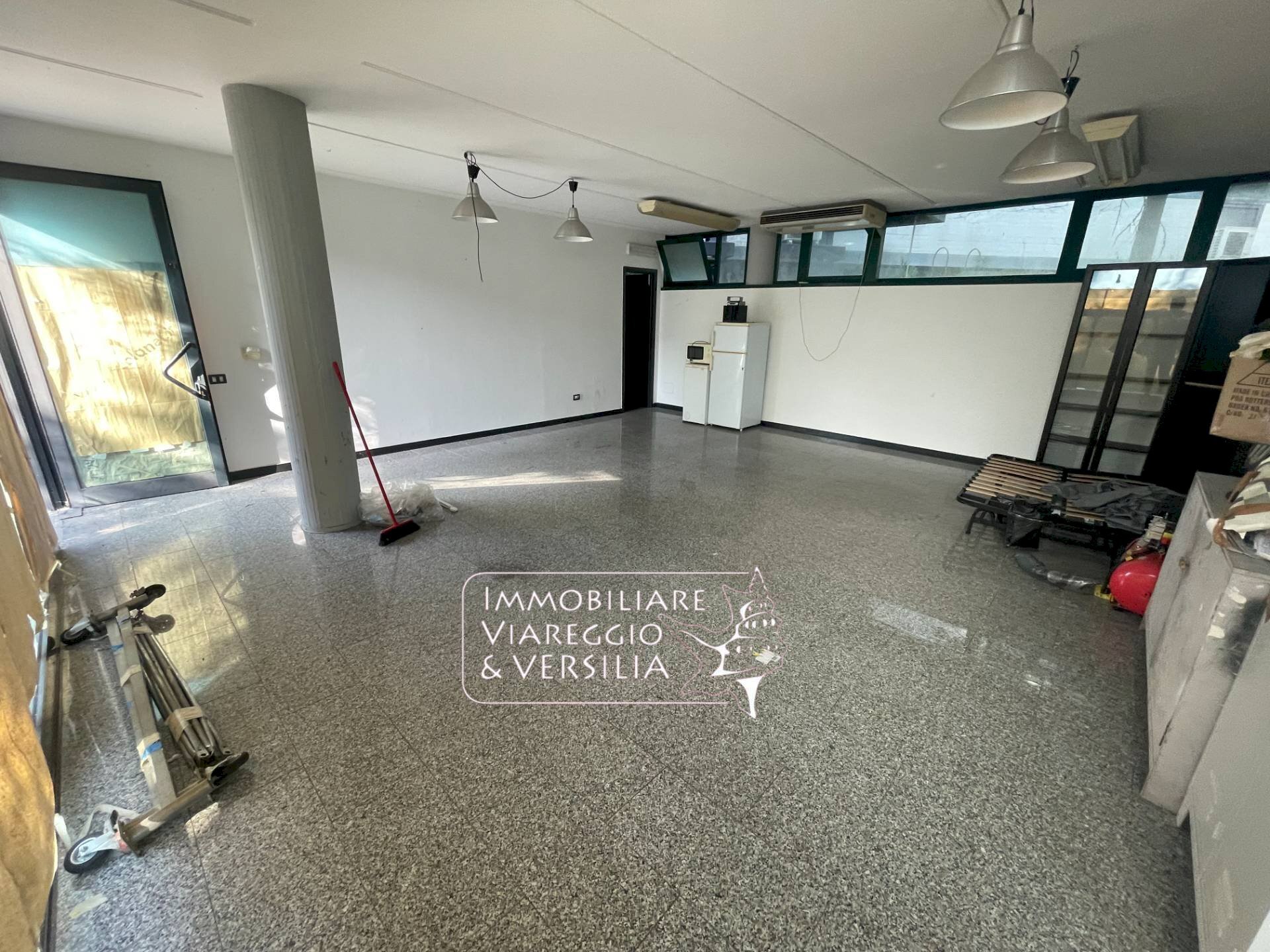 Foto 1 - Locale Commerciale via Tobino
 
6, Viareggio - foto 1