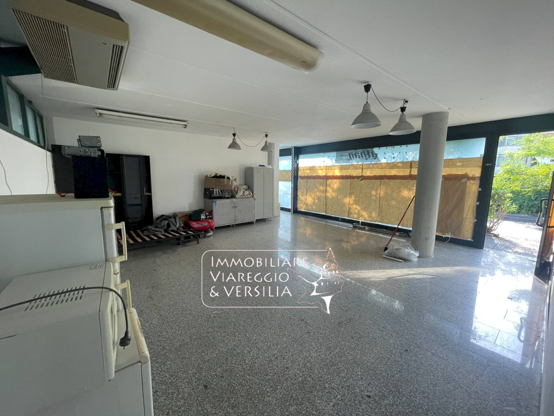 Foto 2 - Locale Commerciale via Tobino
6, Viareggio - foto 2