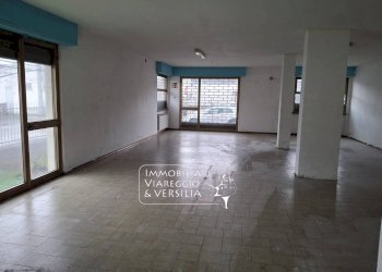 Foto 2 - Negozio via Vetraia
 
7, Viareggio - foto 2