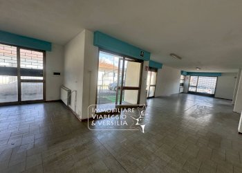 Foto 12 - Negozio via Vetraia
 
7, Viareggio - foto 11