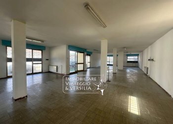 Foto 16 - Negozio via Vetraia
 
7, Viareggio - foto 15