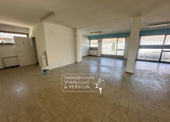 Foto 18 - Negozio via Vetraia
 
7, Viareggio - foto 17