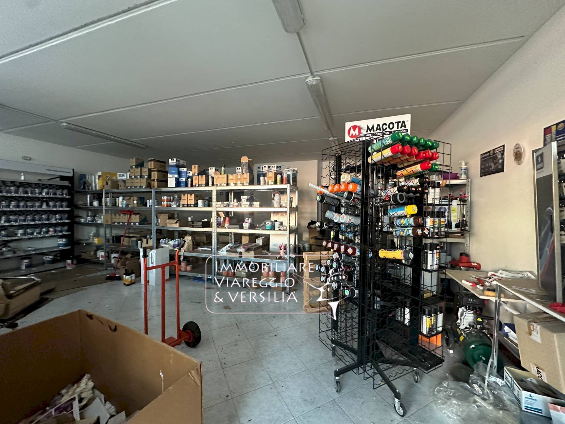 Foto 3 - Commercial Premises via Aurelia nord
 
43, Viareggio - photo 3
