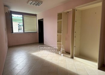 Foto 3 - Capannone via Fratelli Rosselli
 
5, Camaiore - foto 3