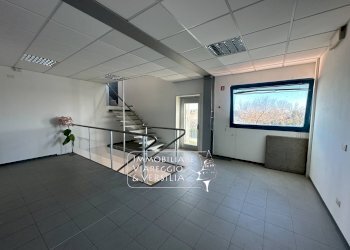 Foto 7 - Capannone via Poggio alle viti
 
150, Viareggio - foto 7