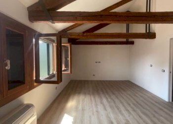 soggiorno - Appartamento a Venezia de la Testa, Venezia - foto 4