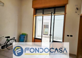 Foto 4 - Stabile - Palazzo Via Taranto
 
8, Campi Salentina - foto 4