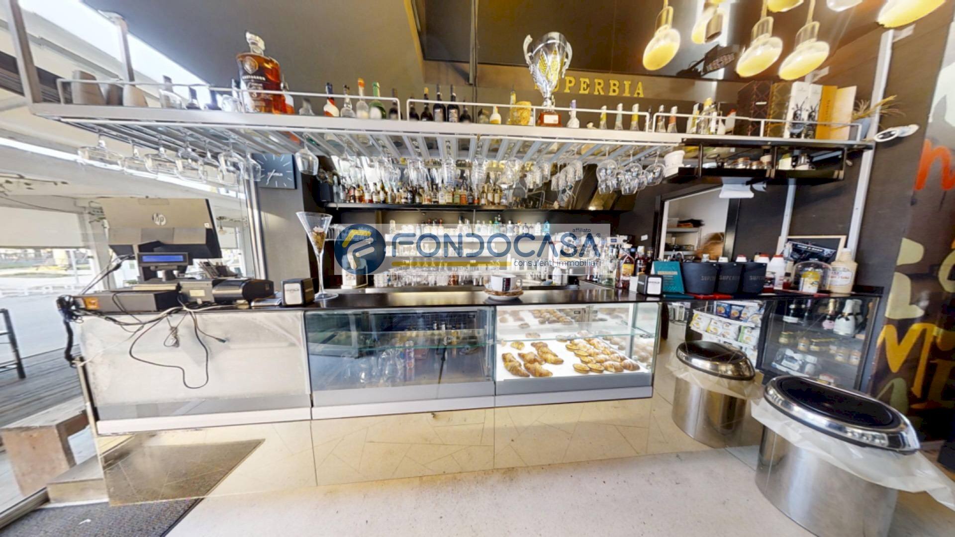 Foto 2 - Attività Commerciale Dante
 
Snc, Campi Salentina - foto 2