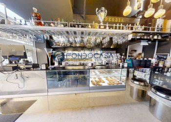 Foto 2 - Attività Commerciale Dante
 
Snc, Campi Salentina - foto 2