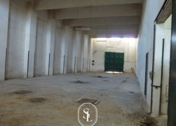 garage - Commercial Premises Giuseppe Mazzini
10, Squinzano - photo 6