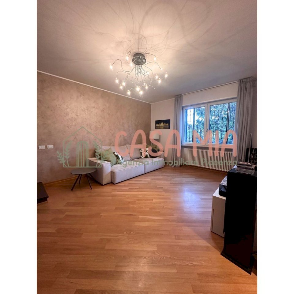 soggiorno - Villa Via quasimodo, Rottofreno - photo 2