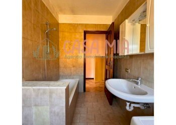 Foto 24 - Trilocale Via emilia pavese
 
1, Rottofreno - foto 24