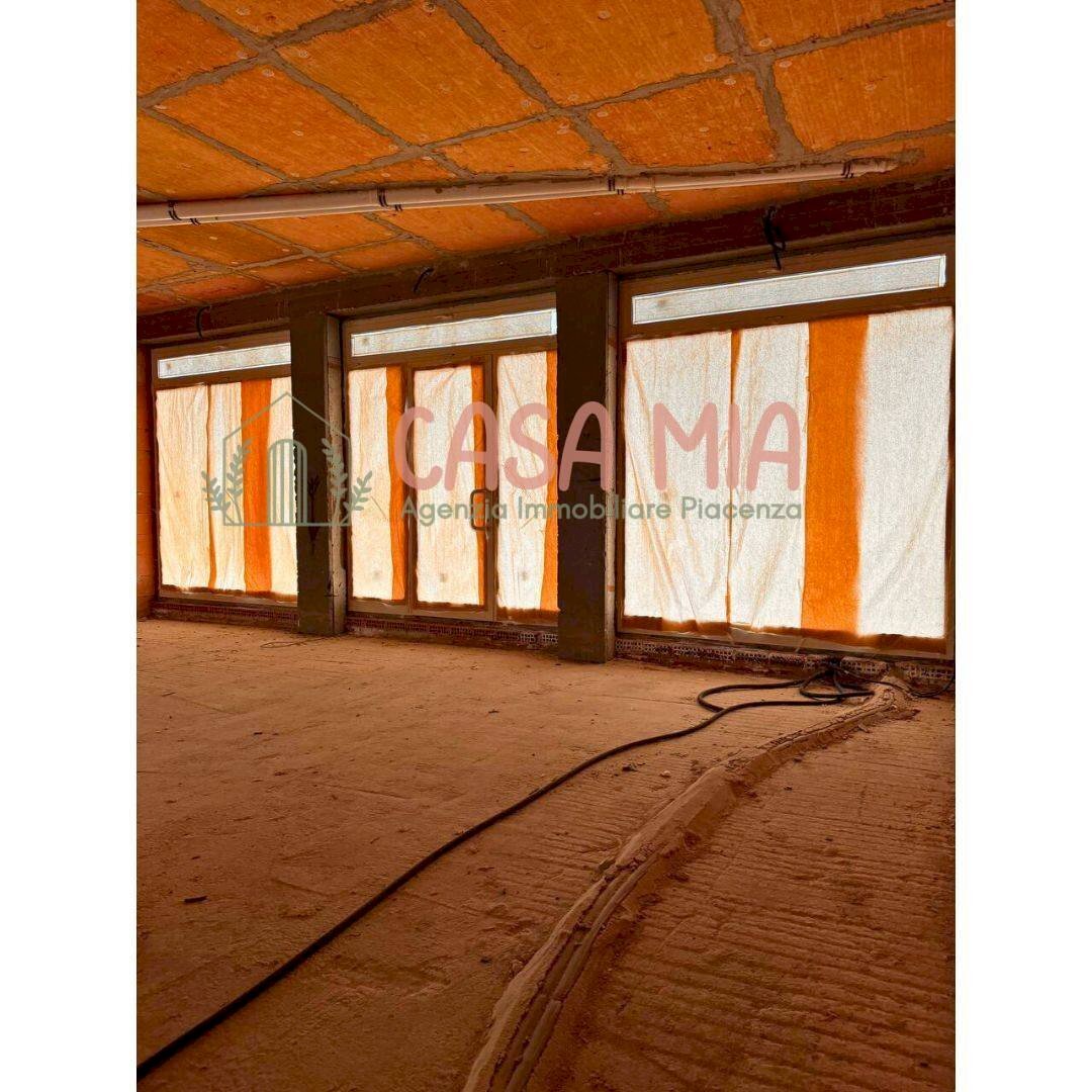 Foto 3 - Negozio Via Paraboschi, Gragnano Trebbiense - foto 3