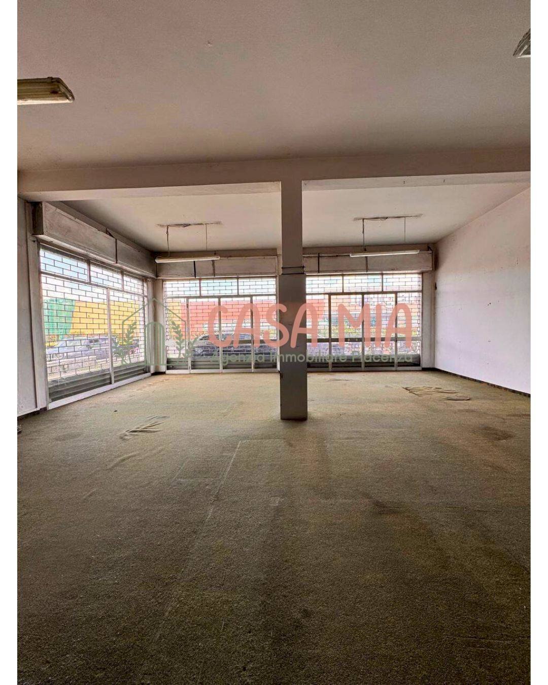 Foto 1 - Negozio Via emilia est
 
78, Rottofreno - foto 1