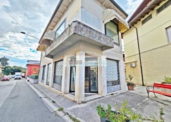 Foto 2 - Locale Commerciale Via Giacomo Matteotti, Massarosa - foto 2