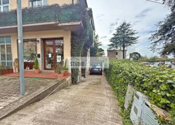 Foto 4 - Locale Commerciale Via Sarzanese Sud, Massarosa - foto 4