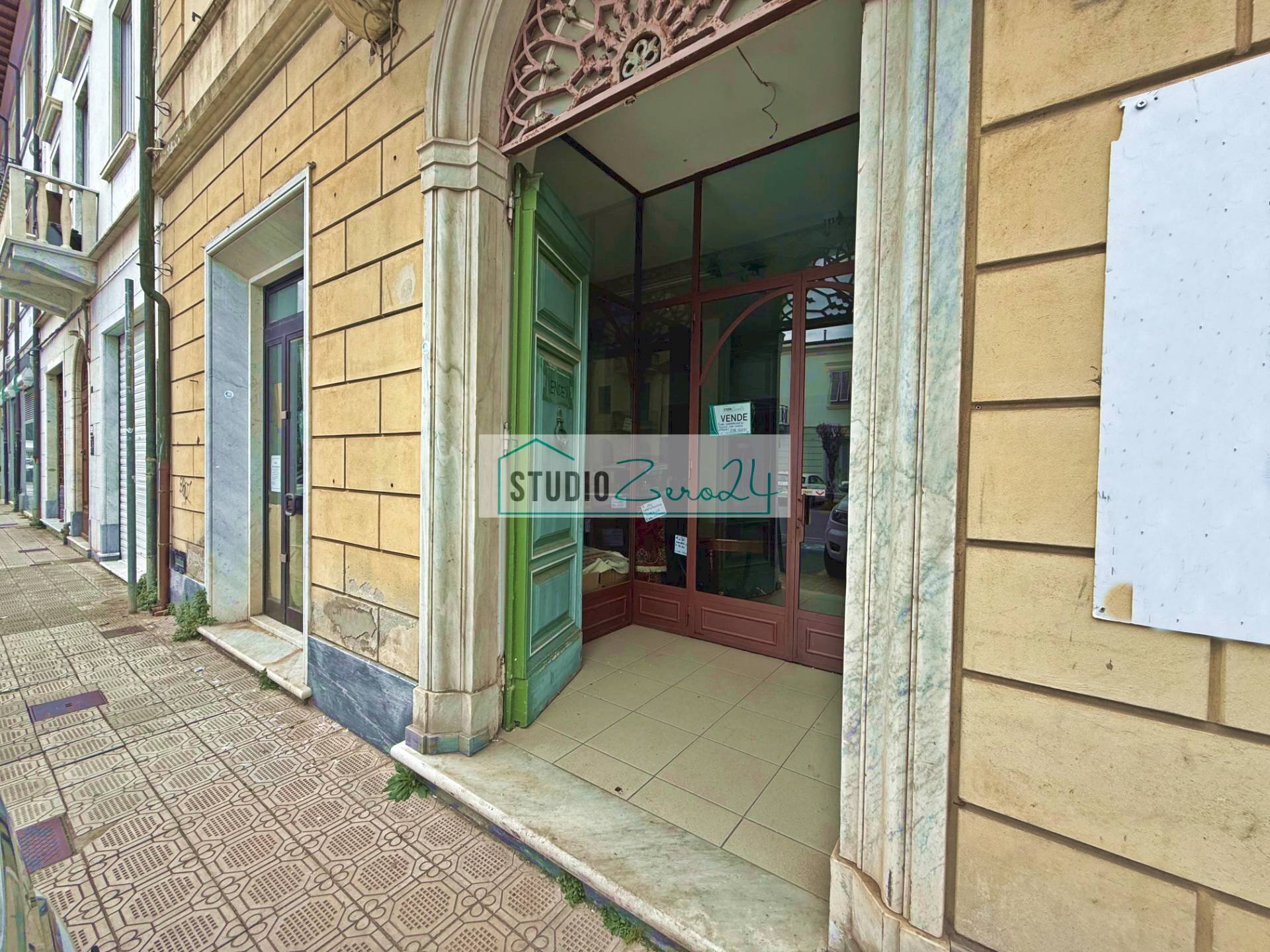 Foto 2 - Locale Commerciale Via Ugo Foscolo, Viareggio - foto 2