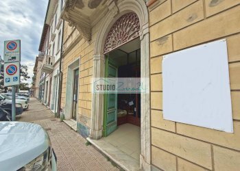 Foto 4 - Commercial Premises Via Ugo Foscolo, Viareggio - photo 4