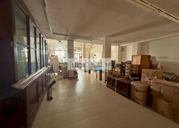 Foto 11 - Commercial Premises Via Ugo Foscolo, Viareggio - photo 11